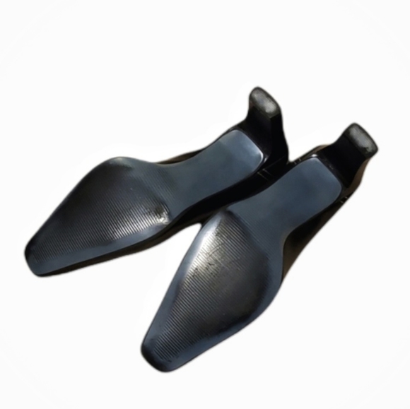 Connie women's Black point toe heels. - Picture 5 of 8